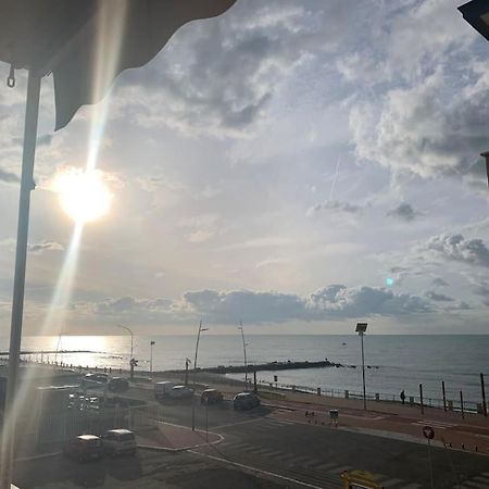 Rome'S Harbour All Year Lido di Ostia Exteriör bild