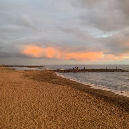 Rome'S Harbour All Year Lido di Ostia Exteriör bild